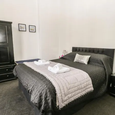 Apartment Esplanade Gardens, 1 *